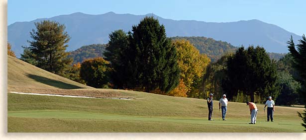 Golf in Pigeon Forge Tennessee in the Great Smoky Mountains